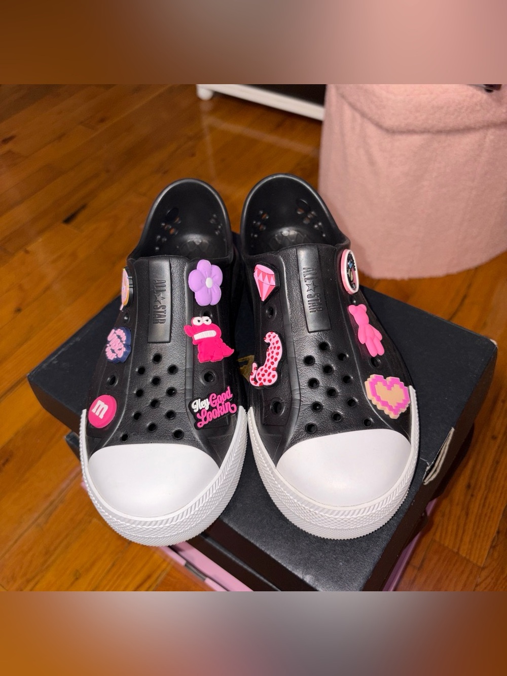 Converse Crocs Customize - Picture 2 of 7